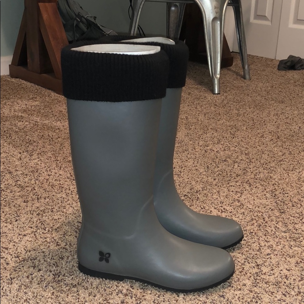 Grey Butterfly Twists rain boots